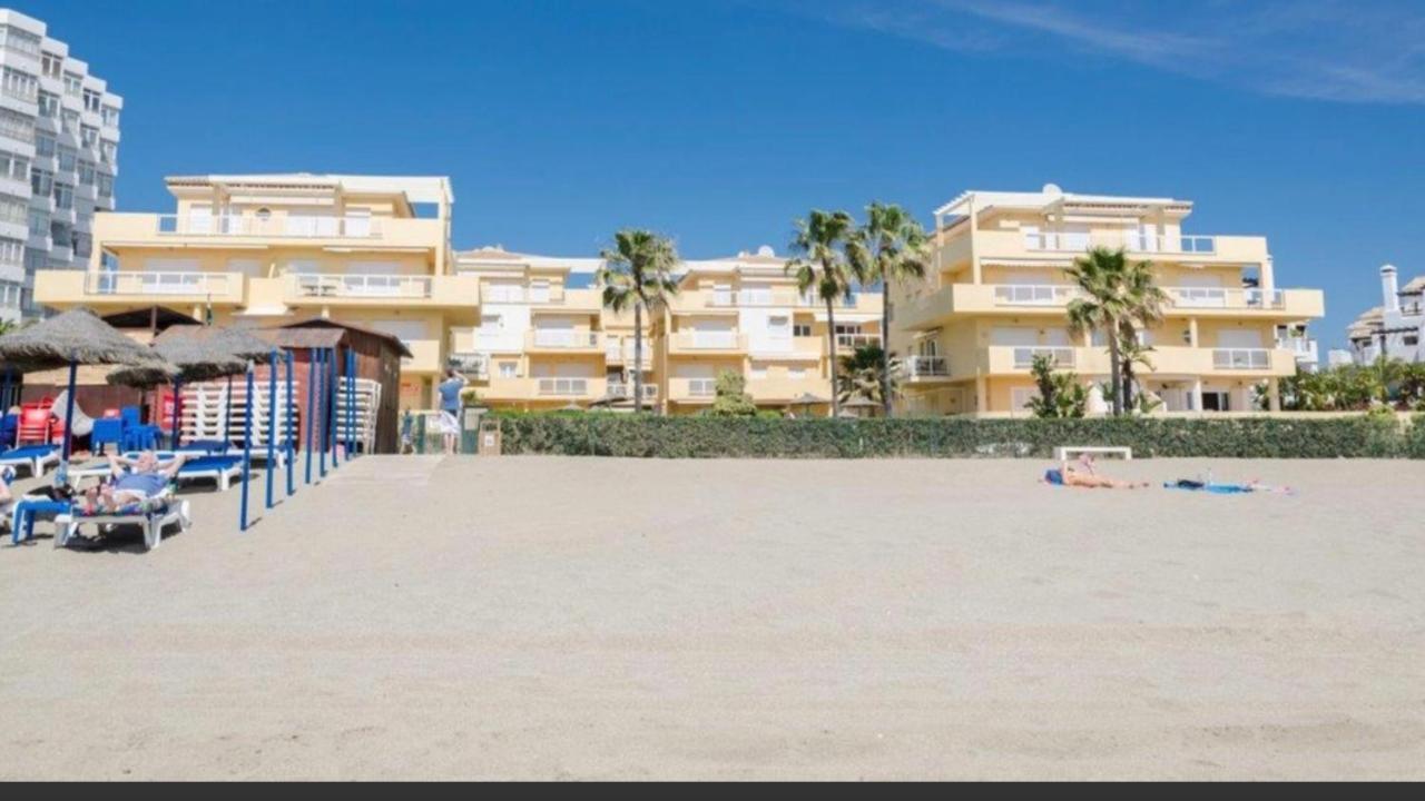 Beachfront Apartment In La Cala De Mijas Exterior photo