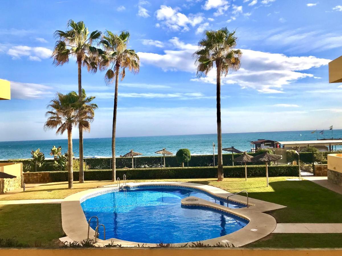 Beachfront Apartment In La Cala De Mijas Exterior photo