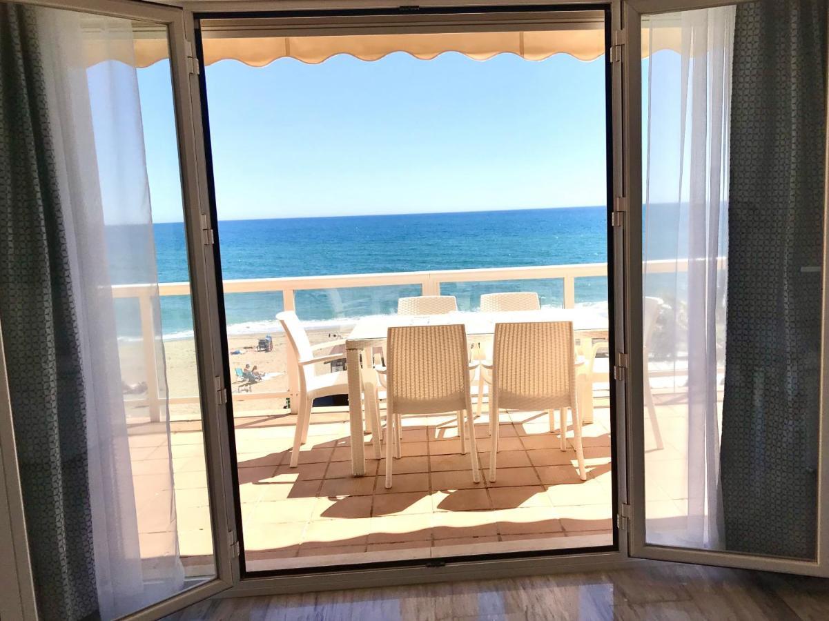 Beachfront Apartment In La Cala De Mijas Exterior photo